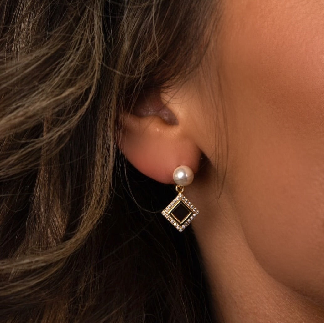 Pearl Drop Earring