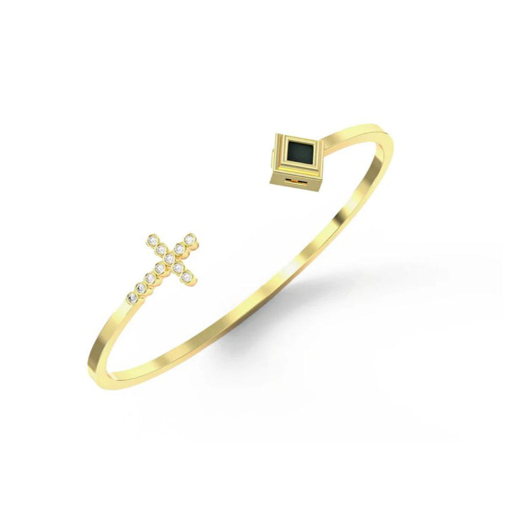 Spirit Cross Gold Bangle with Diamond 0.2 carat (Color: G, Clarity: VS)