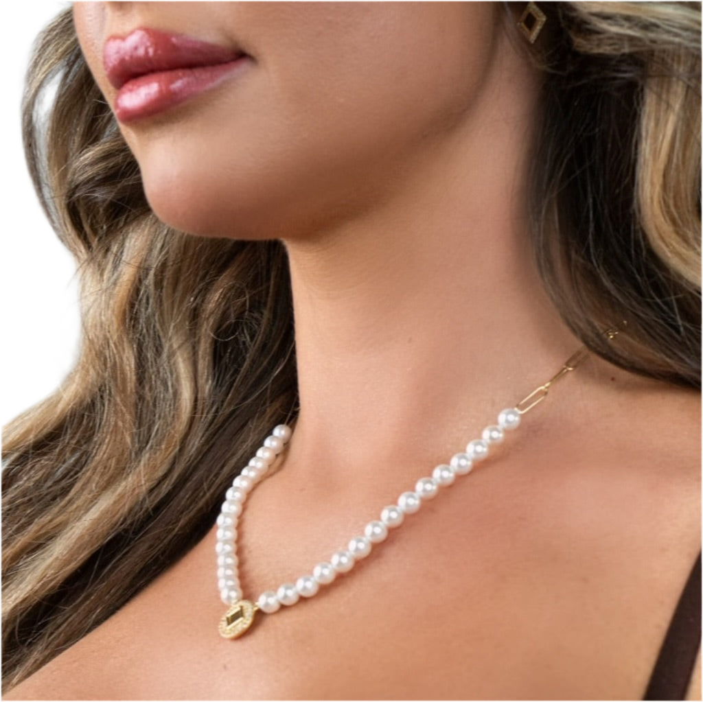 Half Link Pearl necklace