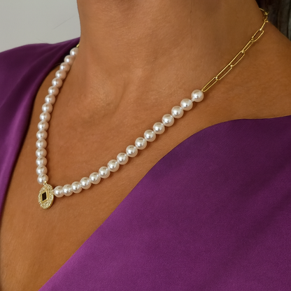 Half Link Pearl necklace