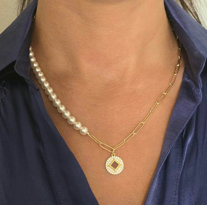 Graceful Harmony Half Link Pearl Necklace