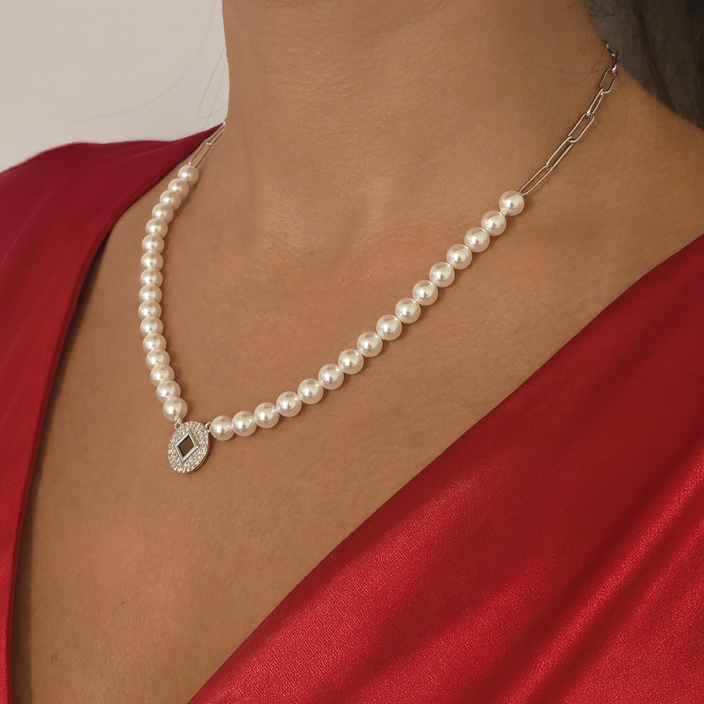 Half Link Pearl necklace