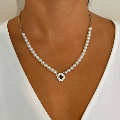 Half Link Pearl necklace
