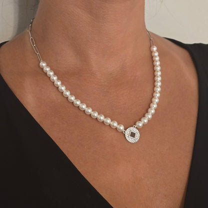 Half Link Pearl necklace